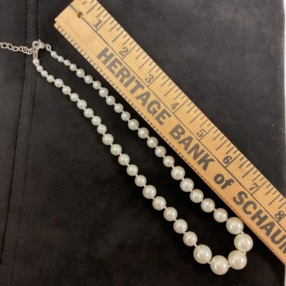 String of pearls - Picture 2 of 3